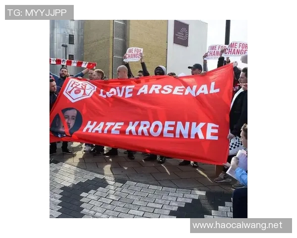 足坛明星大盘点:那些年我们追逐的足球传奇与他们的辉煌时刻 足坛明星大盘点:那些年我们追逐的足球传奇与他们的辉煌时刻