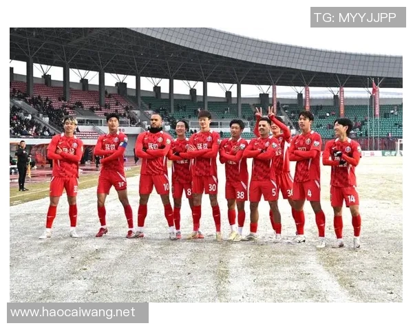 3月16日足球明星齐聚一堂展现激情与荣耀的绿茵盛宴 3月16日足球明星齐聚一堂展现激情与荣耀的绿茵盛宴