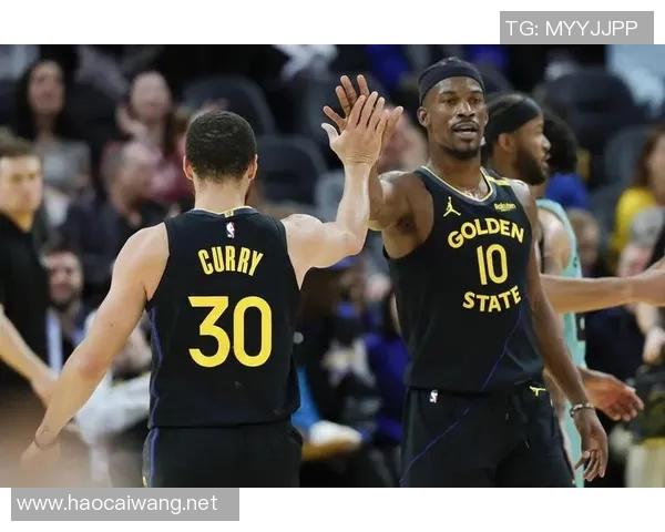 勇士与快船激战正酣2月3日精彩对决引发球迷热议 勇士与快船激战正酣2月3日精彩对决引发球迷热议