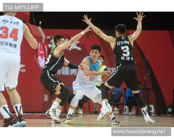 新疆对阵辽宁篮球赛实时比分更新与精彩瞬间回顾 新疆对阵辽宁篮球赛实时比分更新与精彩瞬间回顾