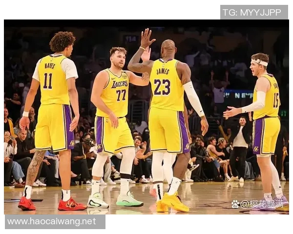 湖人对热火第三场精彩回放全场高光时刻与精彩瞬间一网打尽 湖人对热火第三场精彩回放全场高光时刻与精彩瞬间一网打尽