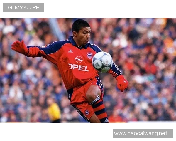 帮忙猜猜这位足球明星的名字和他在球场上的传奇故事是什么